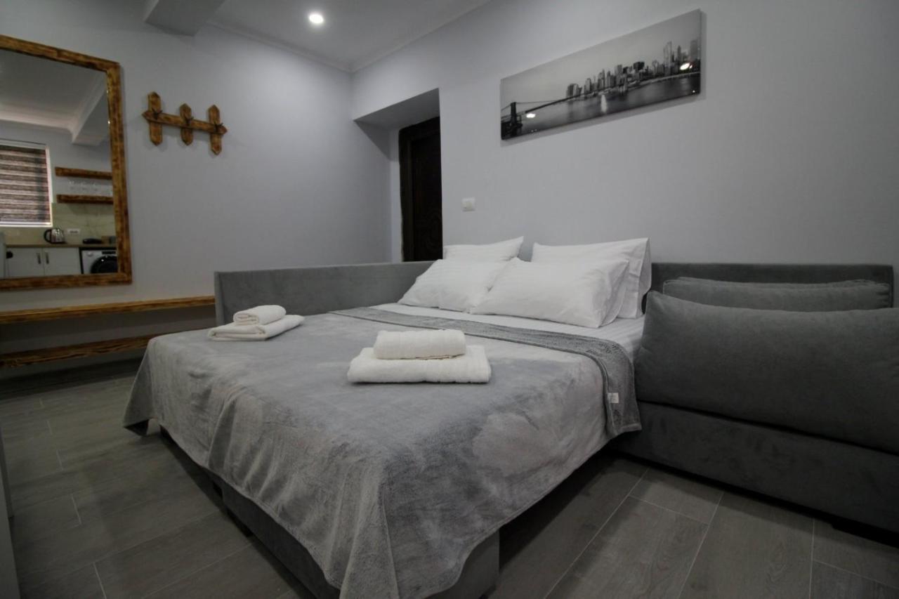 J&M Luxury Apartments Saranda Esterno foto