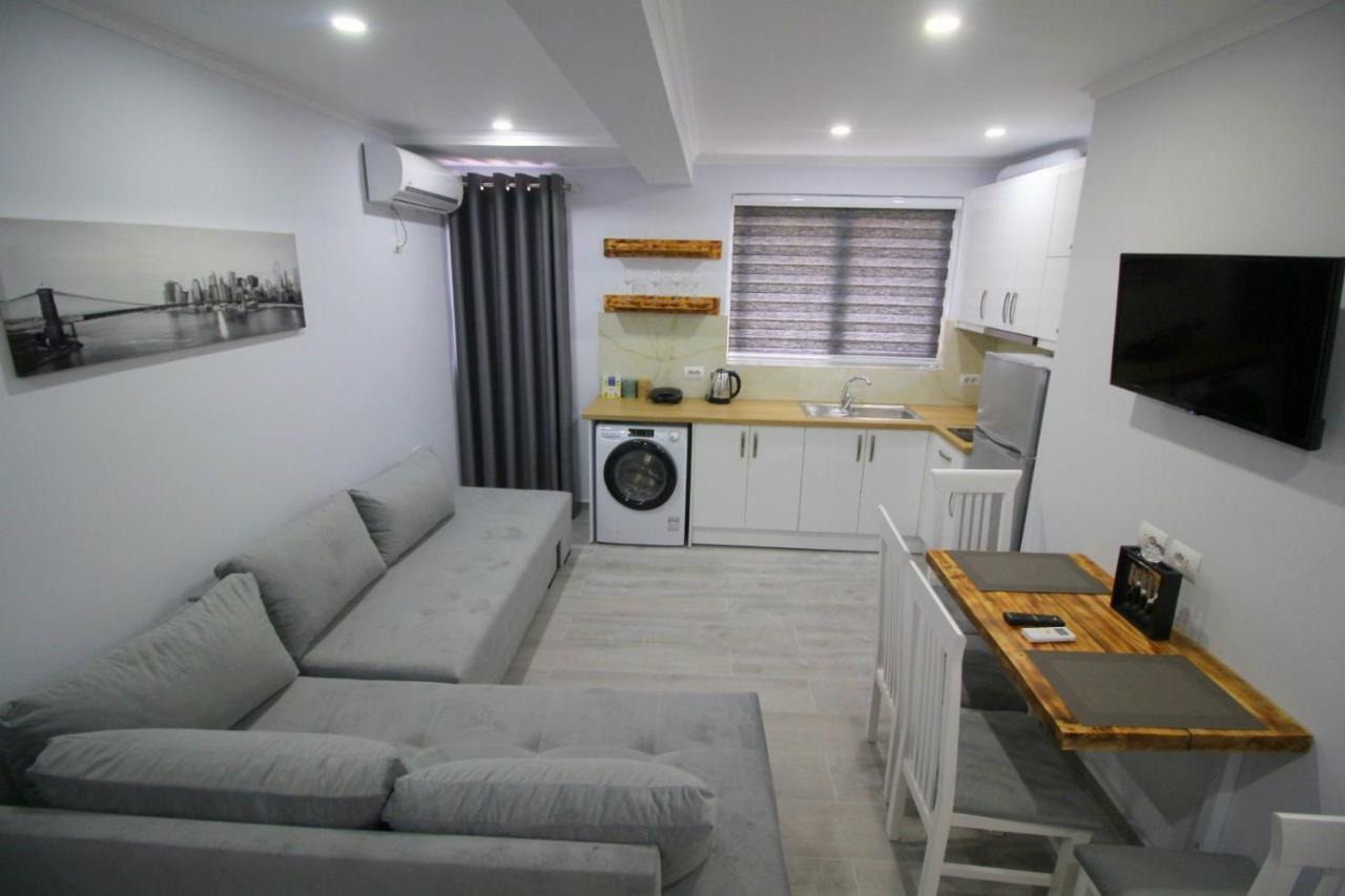 J&M Luxury Apartments Saranda Esterno foto