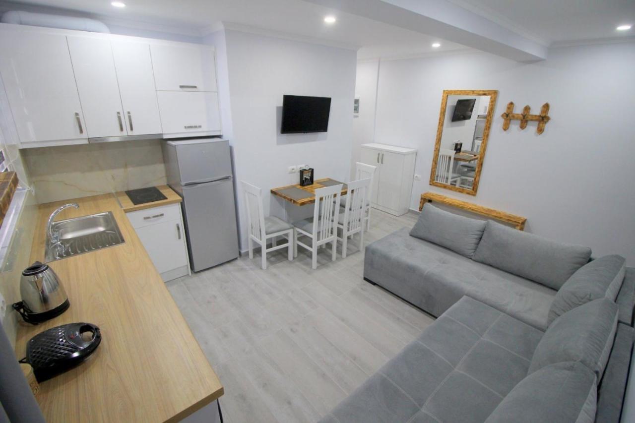 J&M Luxury Apartments Saranda Esterno foto