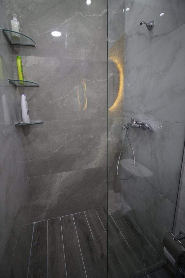 J&M Luxury Apartments Saranda Esterno foto